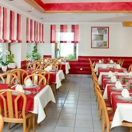 Hauer Hotel 3*